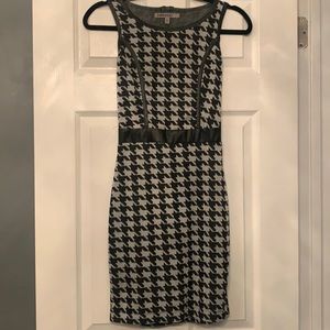 NWOT Bailey Blue S Houndstooth dress mid mini
